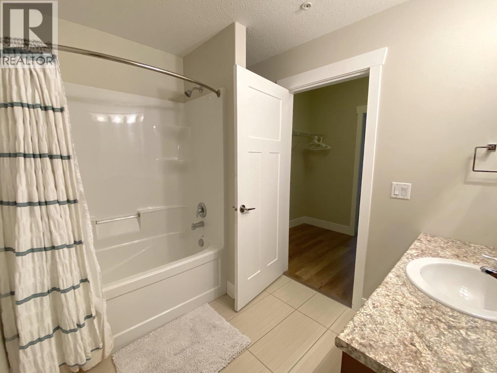 112 11203 105 Avenue Property Photo 25