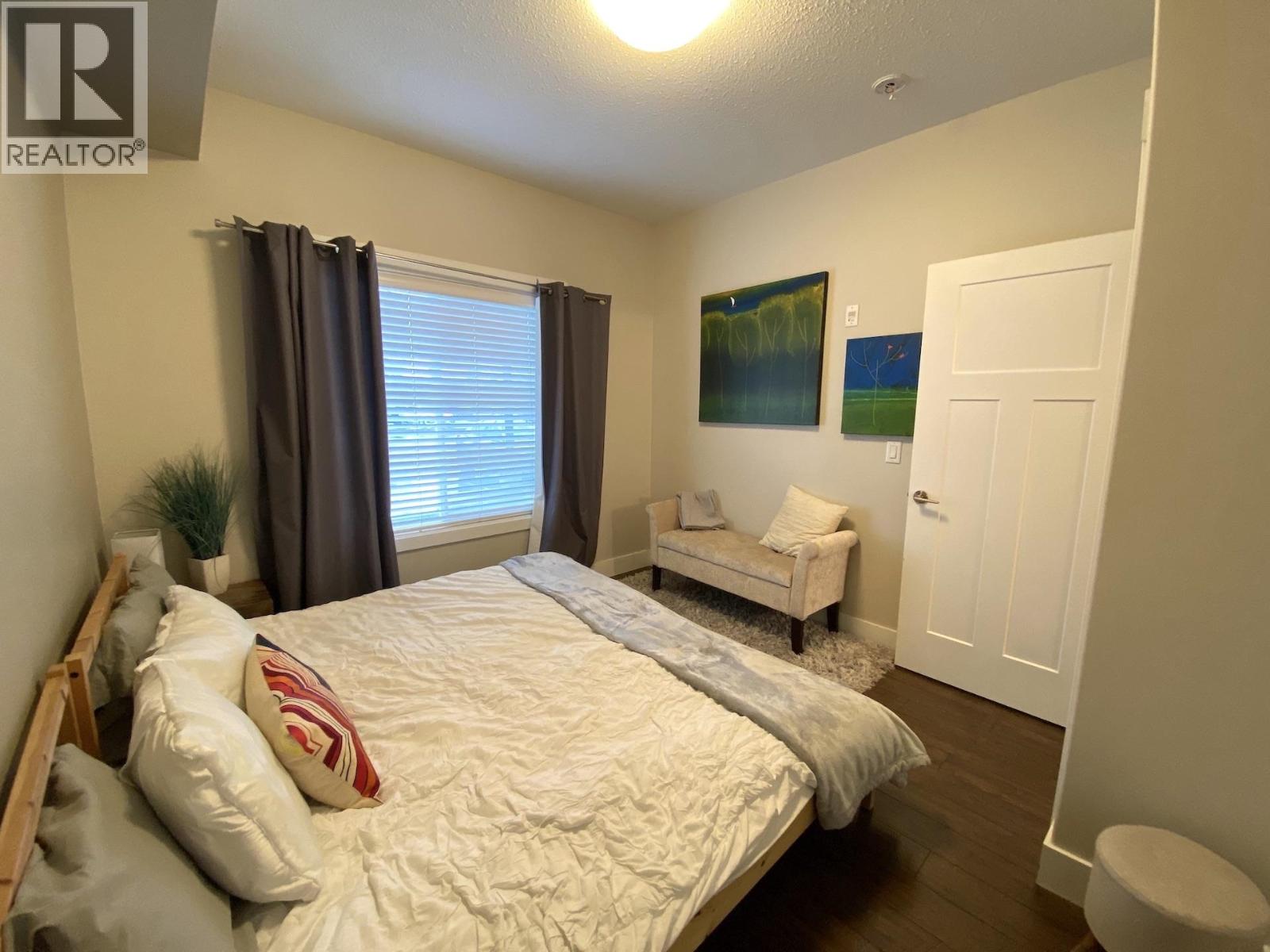 112 11203 105 Avenue Property Photo 27