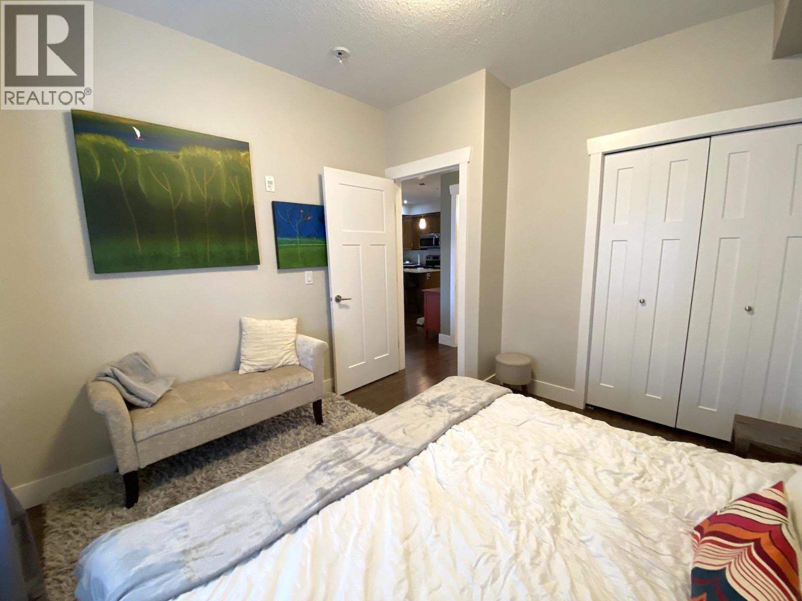 112 11203 105 Avenue Property Photo 28