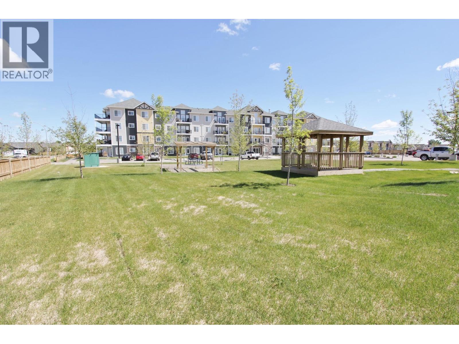 112 11203 105 Avenue Property Photo 38