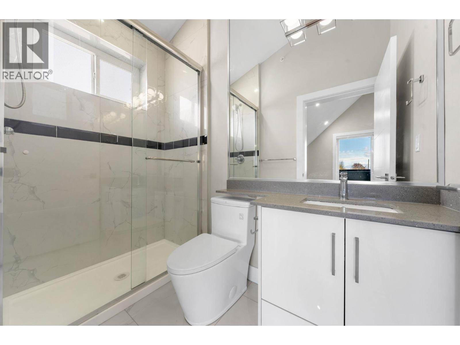 6692 Nanaimo Street Property Photo 23