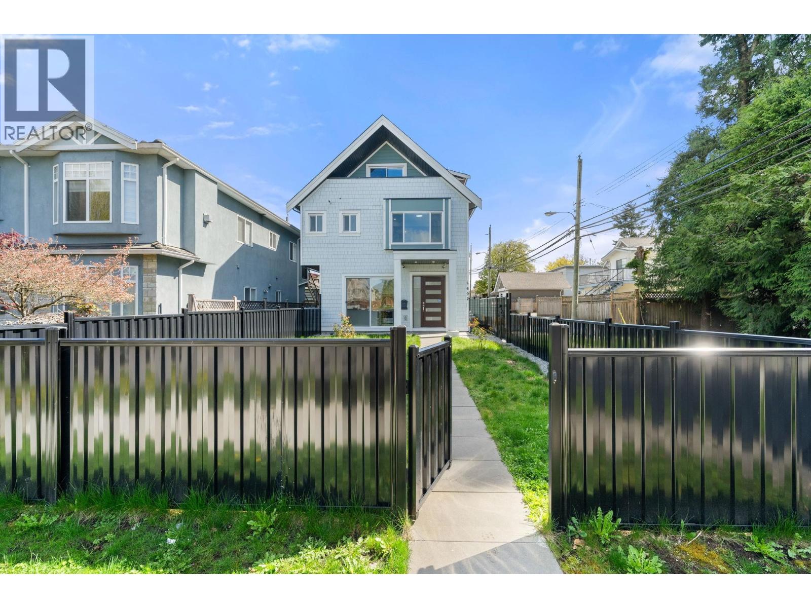 6692 Nanaimo Street Property Photo 30