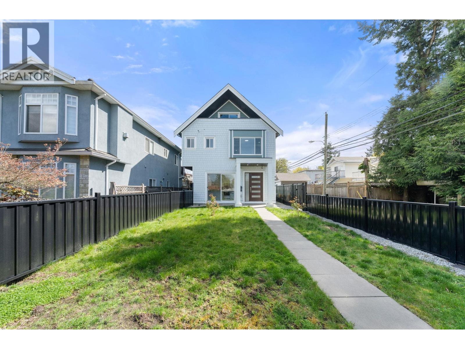 6692 Nanaimo Street Property Photo 32