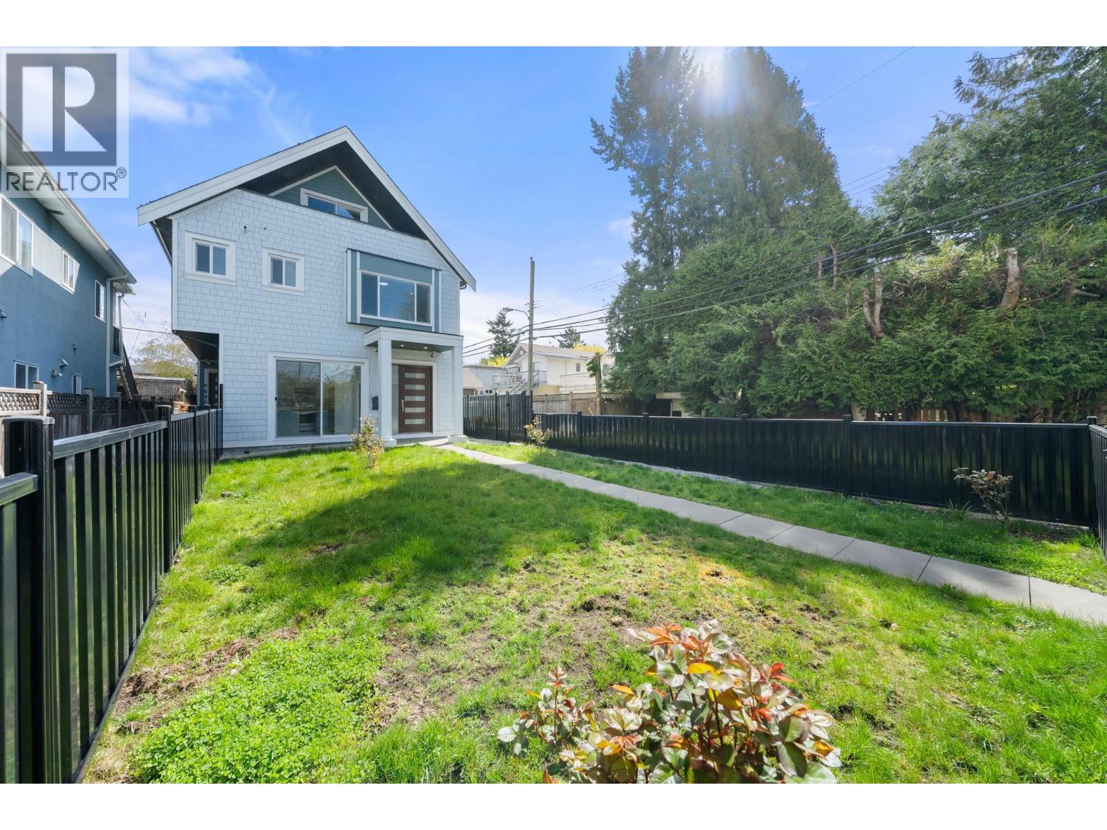6692 Nanaimo Street Property Photo 33