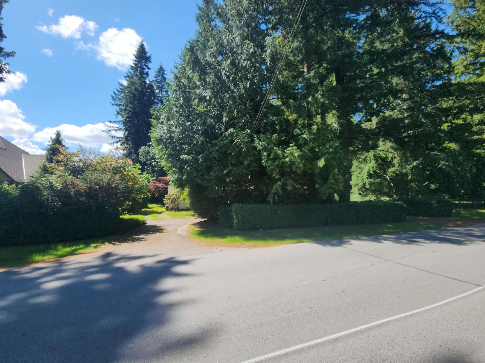 20176 28 Avenue Property Photo 11