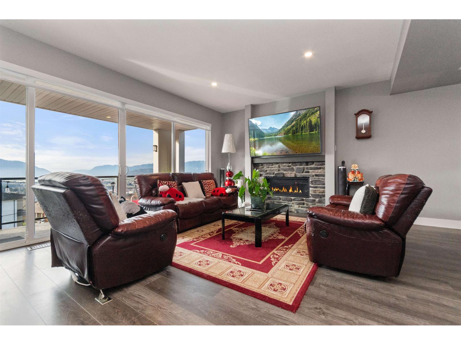 5510 Maclachlan Place Property Photo 12