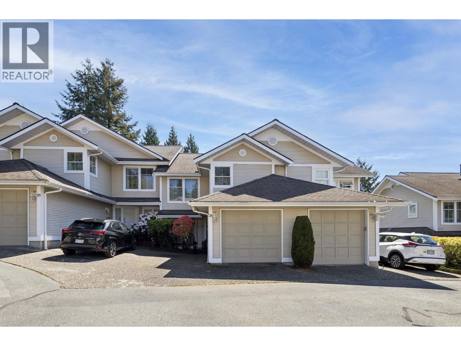 Th28 2590 Panorama Drive Property Photo 1