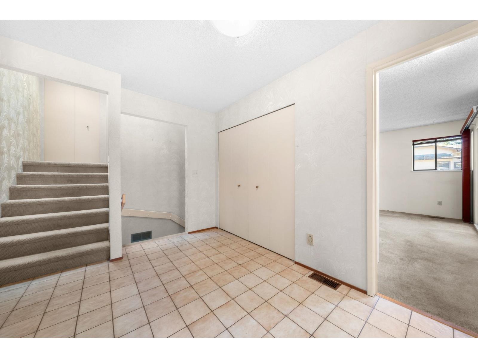 104 12749 16 Avenue Property Photo 18