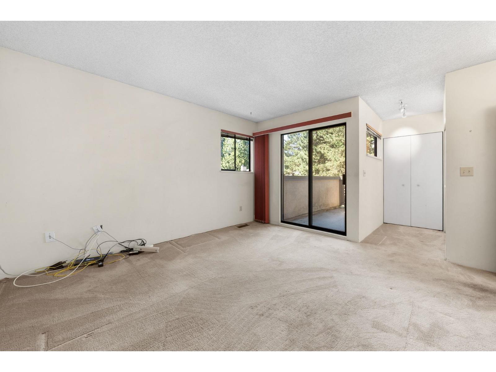 104 12749 16 Avenue Property Photo 24