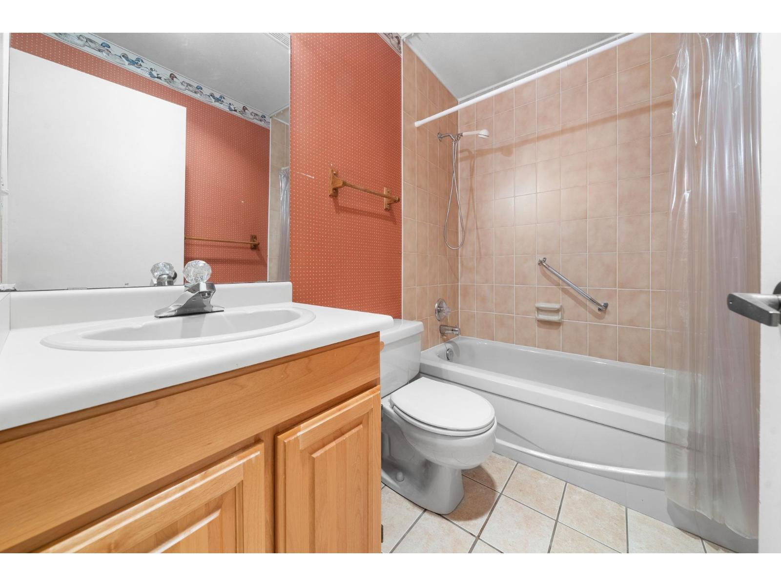 104 12749 16 Avenue Property Photo 26