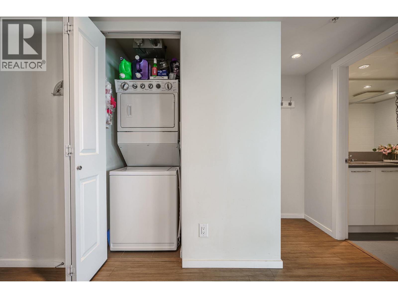 3007 6658 Dow Avenue Property Photo 17