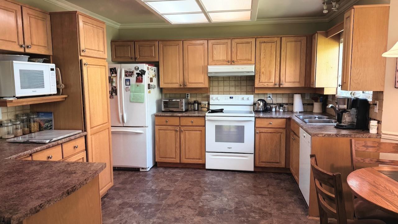 153 6875 121 Street Property Photo 15