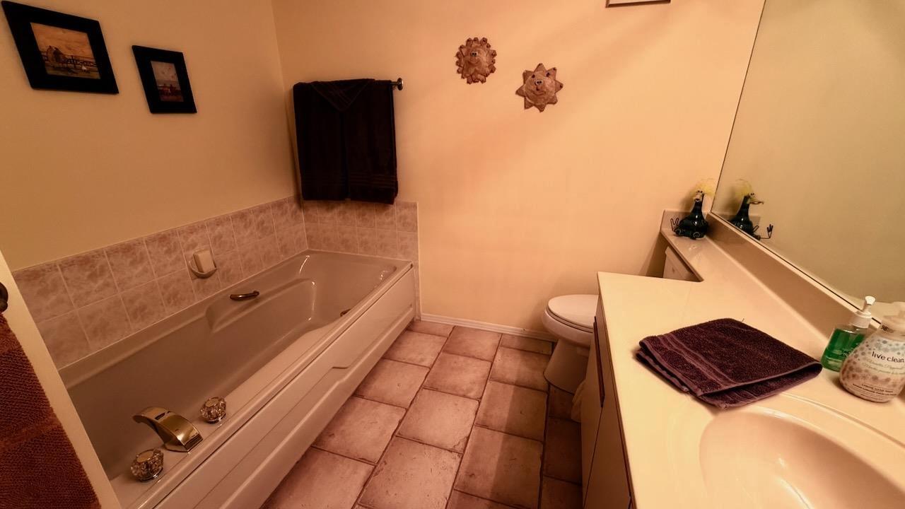 153 6875 121 Street Property Photo 24