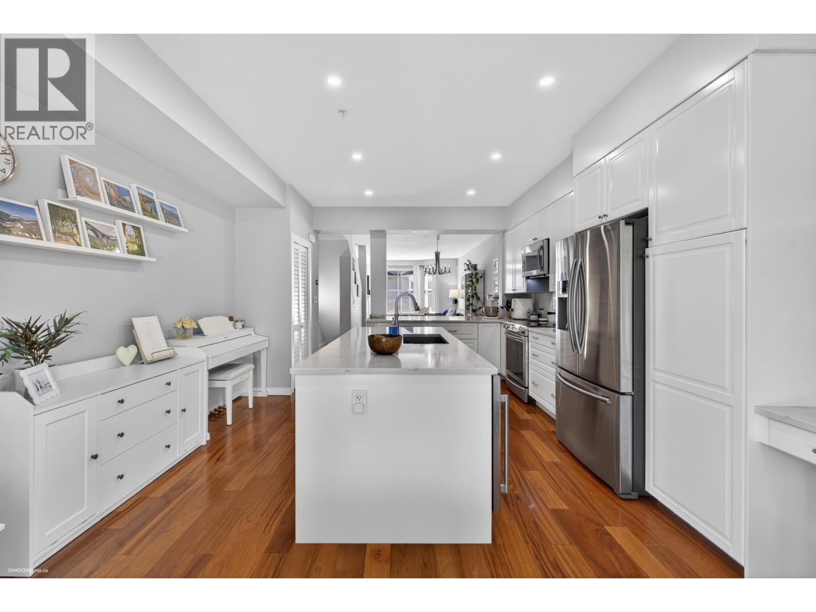 8527 Aquitania Place Property Photo 10