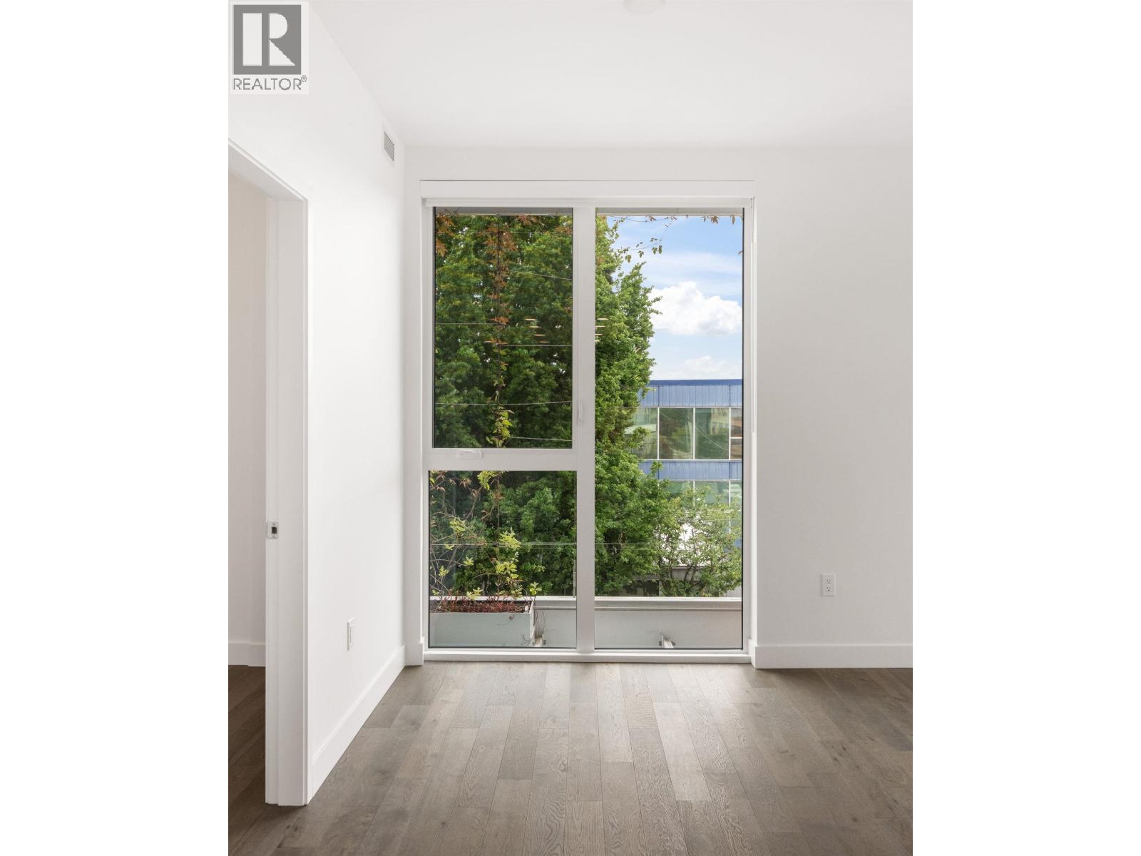 301 2888 Arbutus Street Property Photo 11