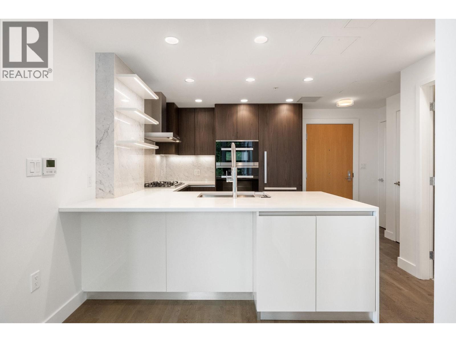 301 2888 Arbutus Street Property Photo 12