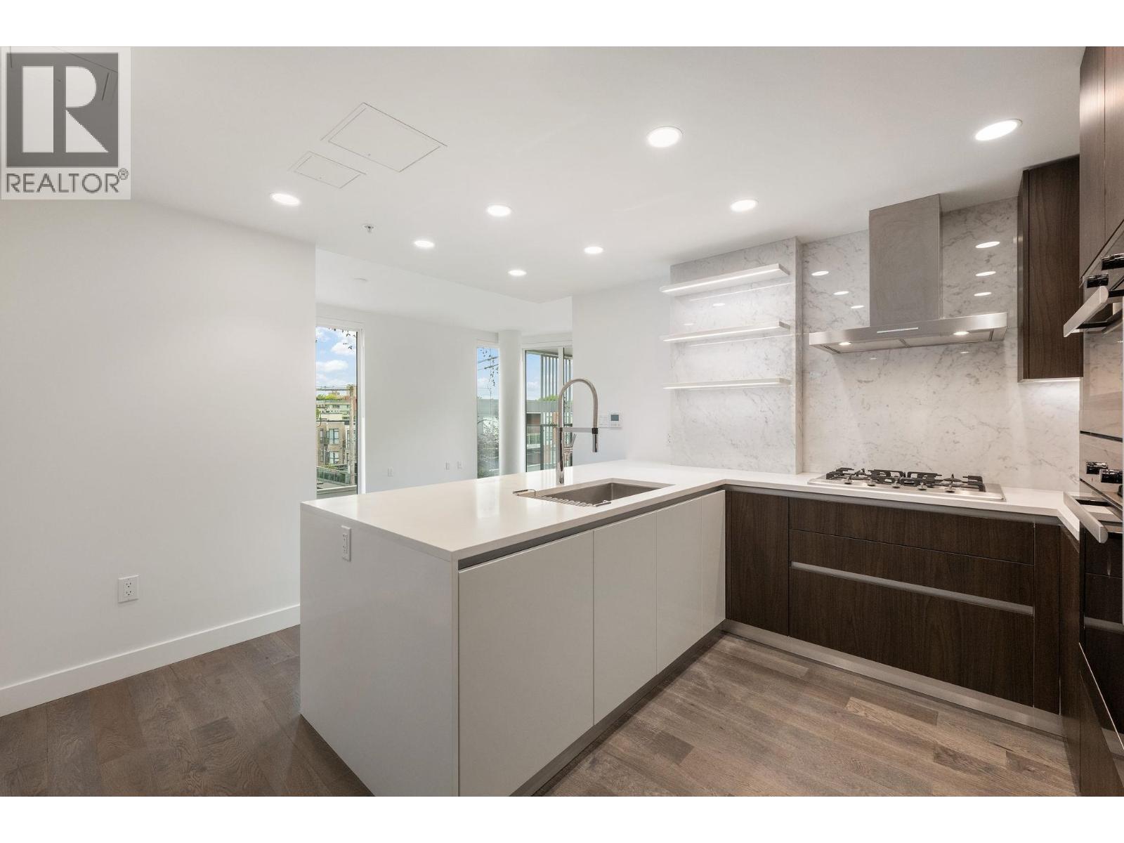 301 2888 Arbutus Street Property Photo 17