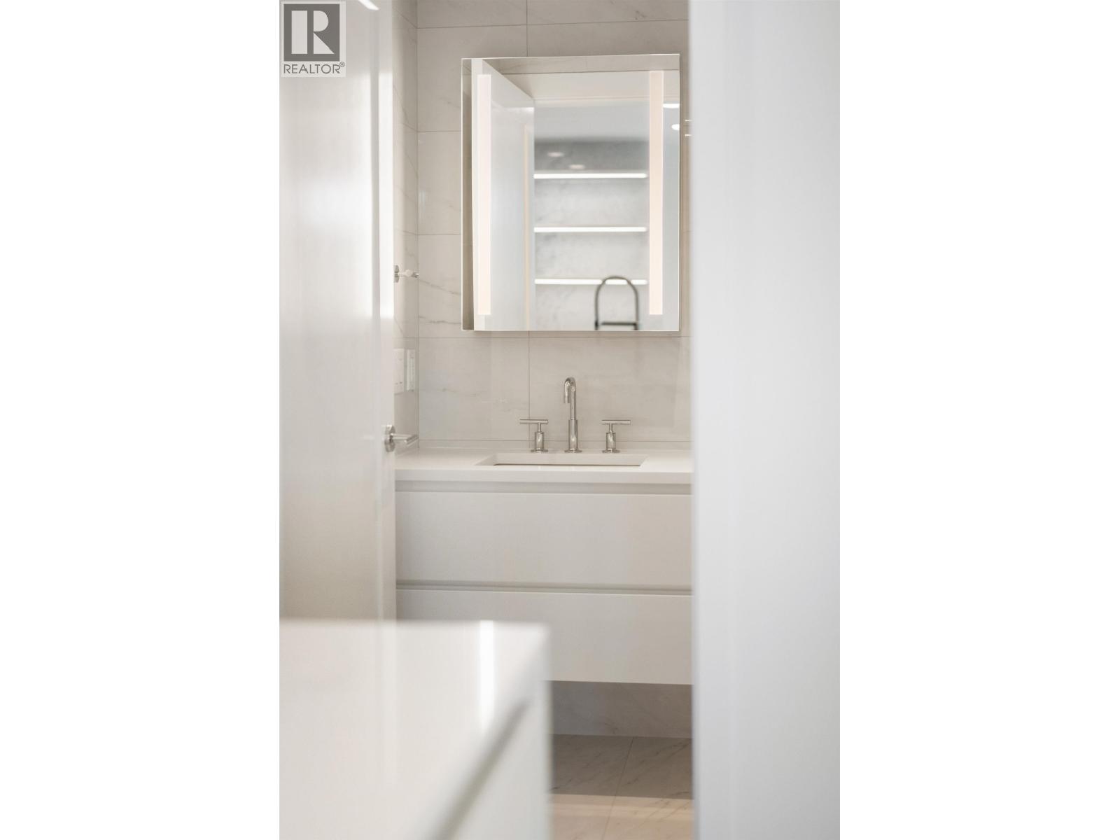 301 2888 Arbutus Street Property Photo 26