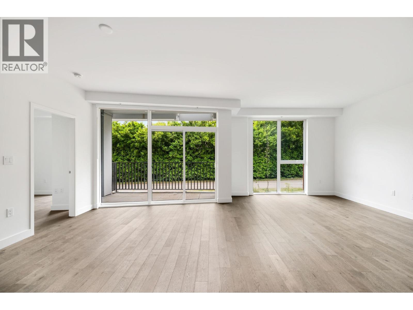 203 2888 Arbutus Street Property Photo 5