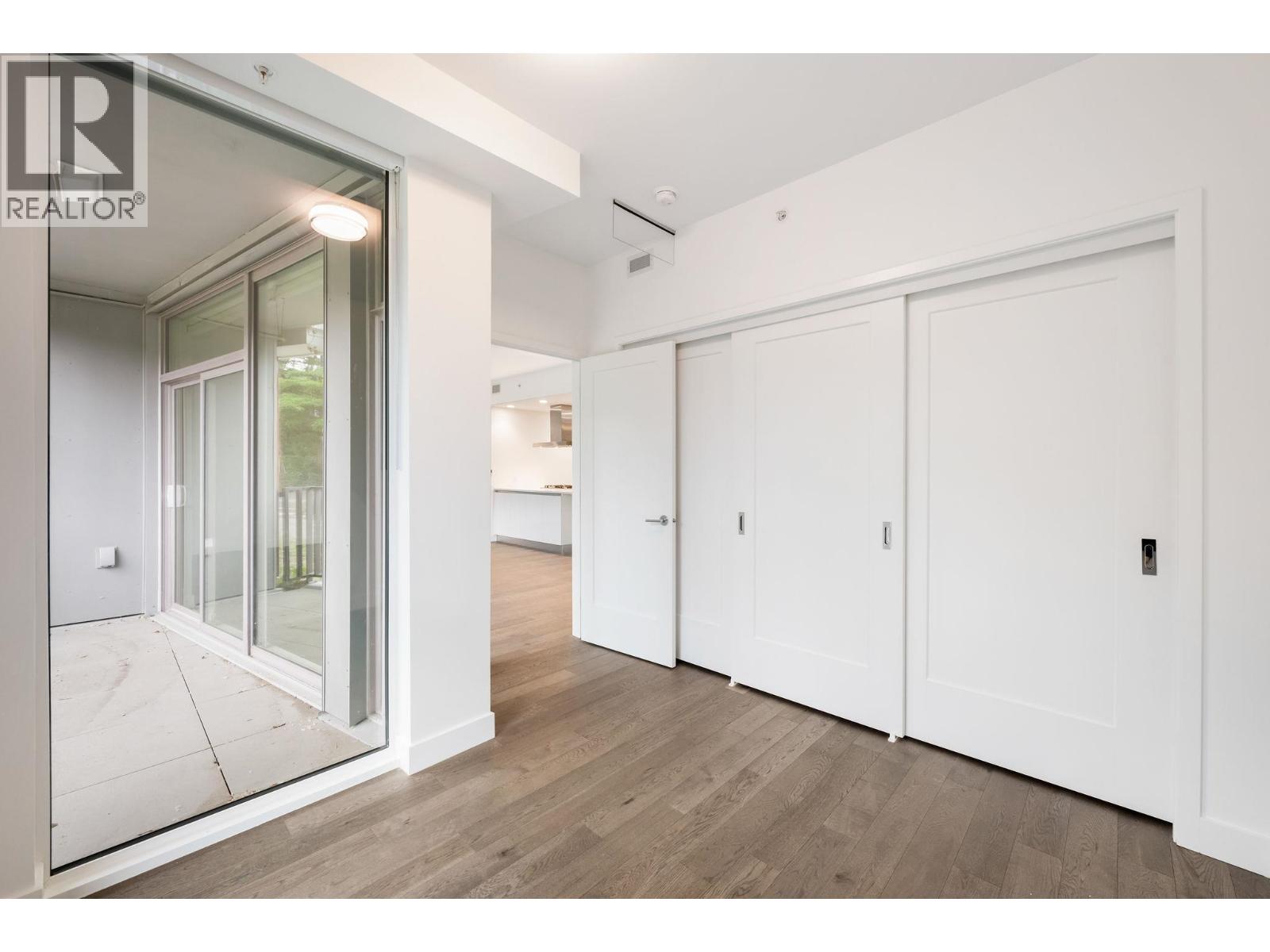 203 2888 Arbutus Street Property Photo 25