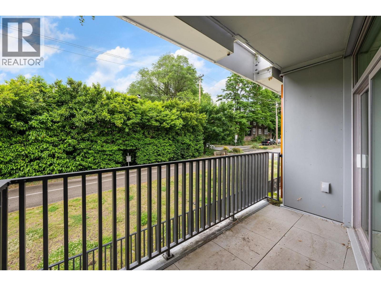 203 2888 Arbutus Street Property Photo 34