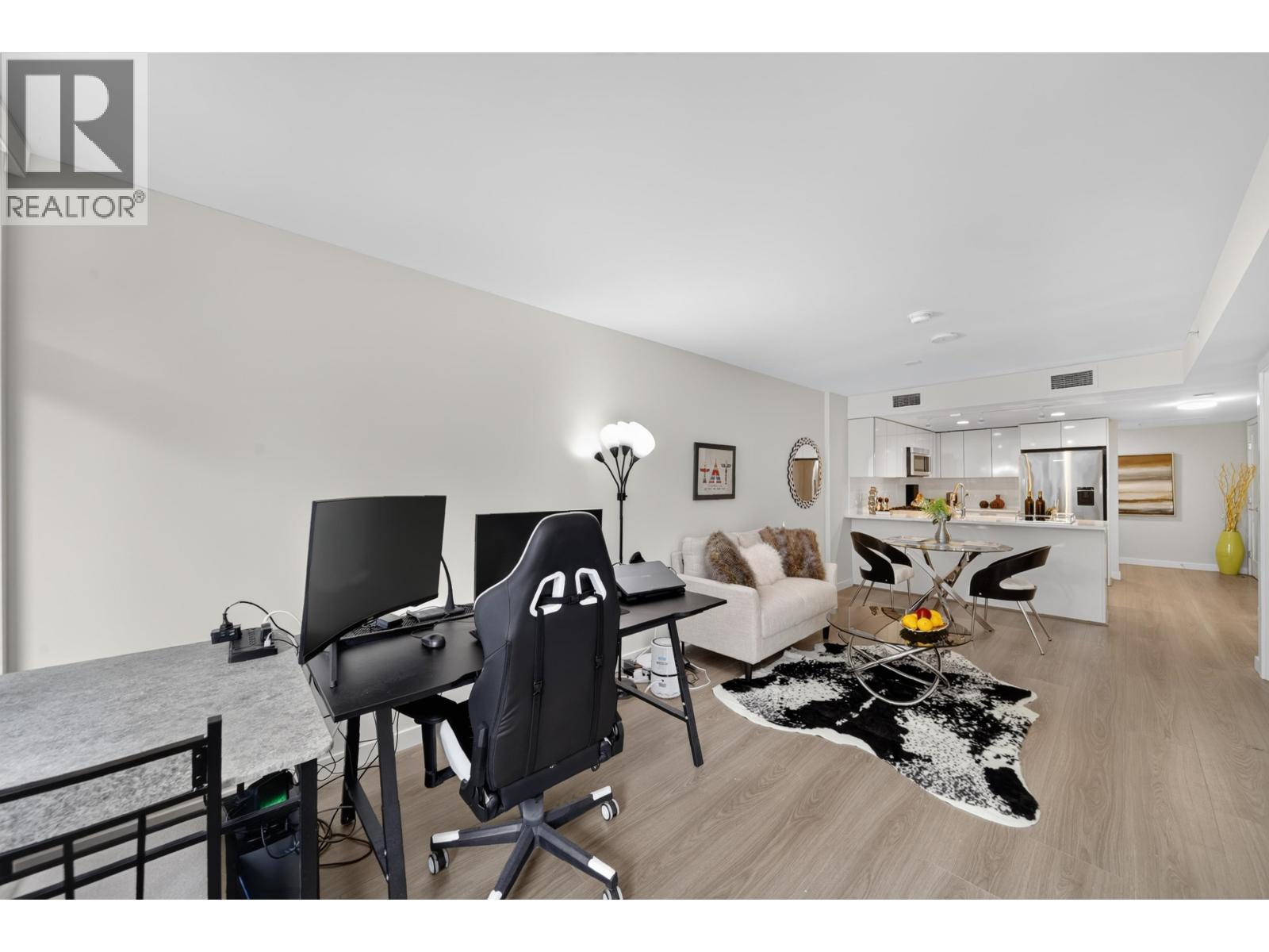 507 8699 Hazelbridge Way Property Photo 3