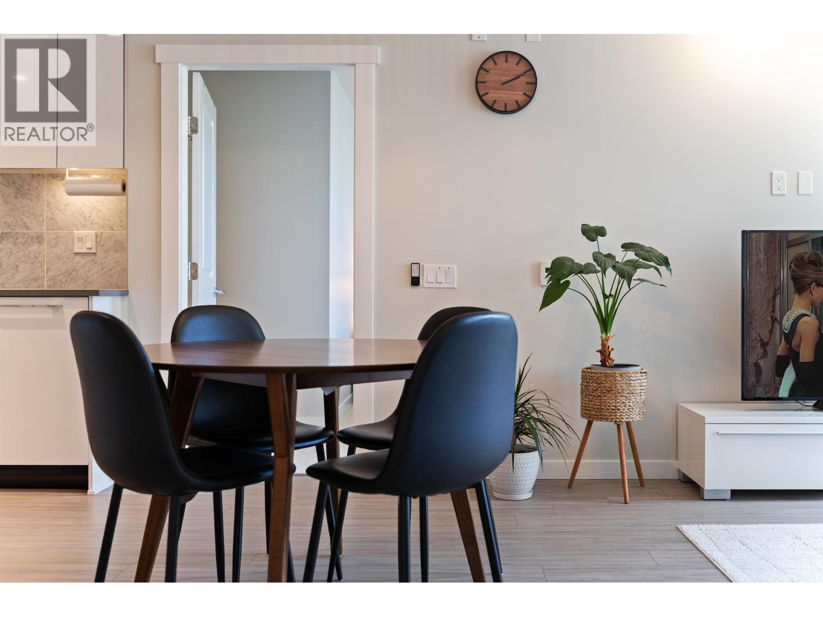 315 2651 Library Lane Property Photo 15