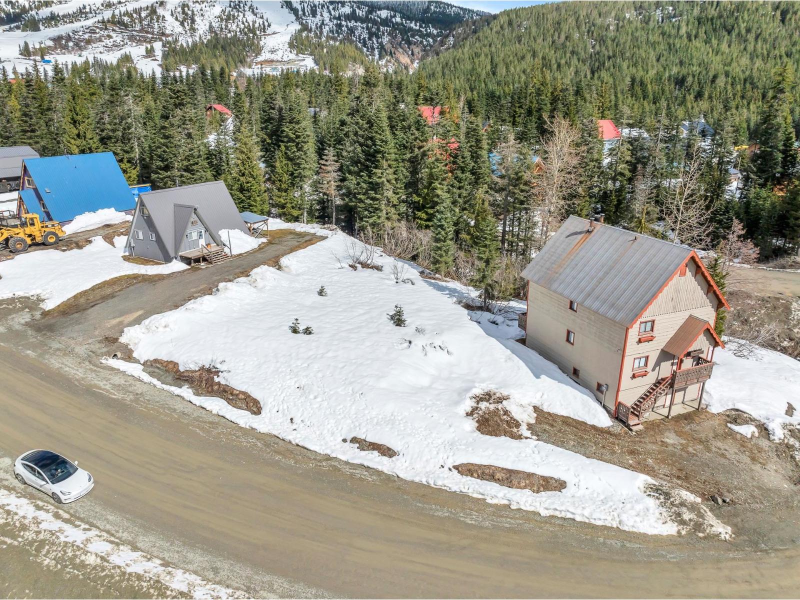 20716 Sakwi Creek Road Property Photo 2