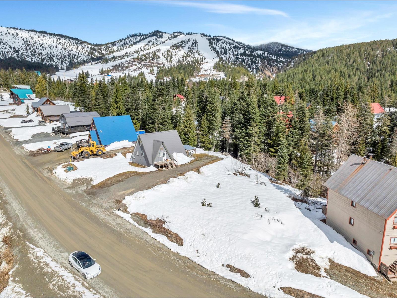 20716 Sakwi Creek Road Property Photo 3