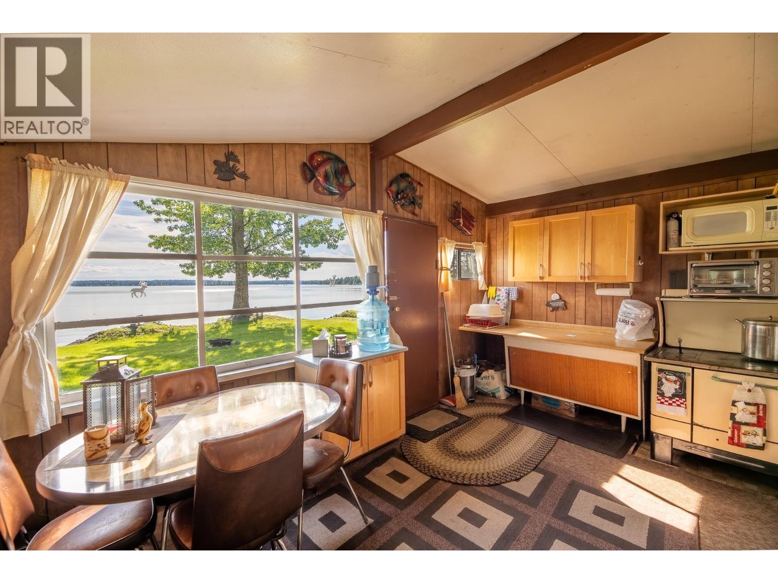7532 Magnussen Road Property Photo 7