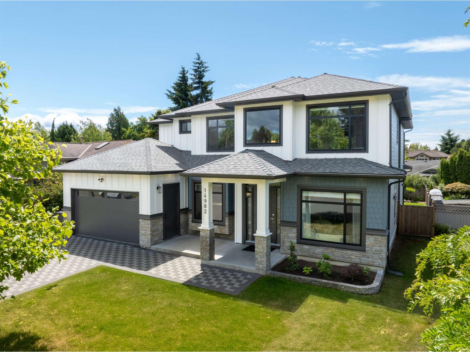 14982 21 Avenue Property Photo 1