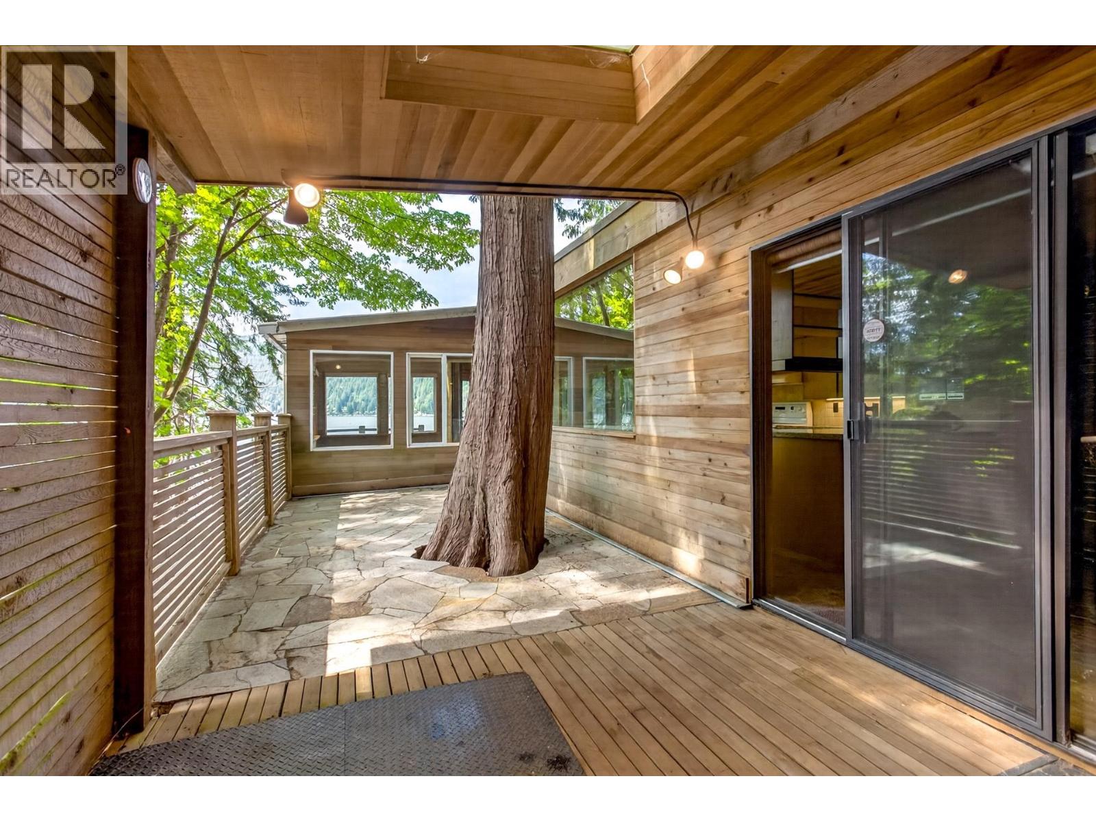 5225 Coombe Lane Property Photo 14