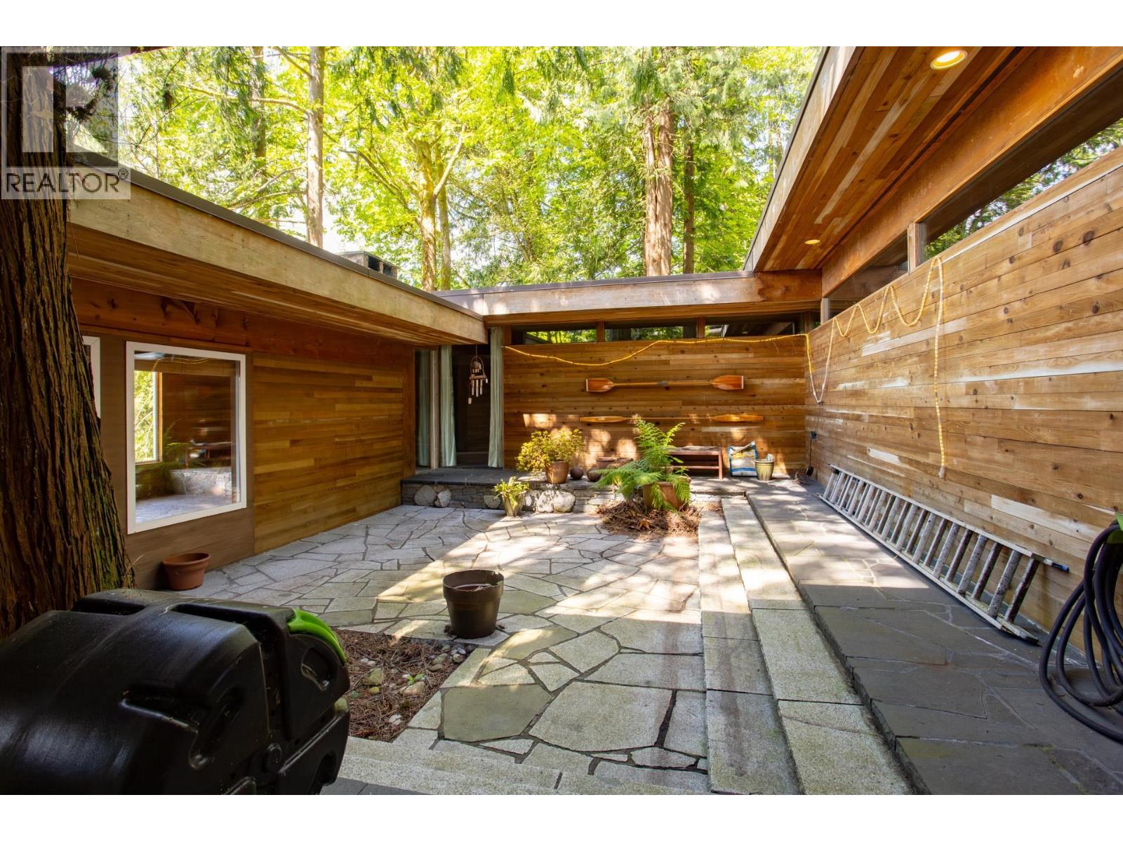 5225 Coombe Lane Property Photo 16