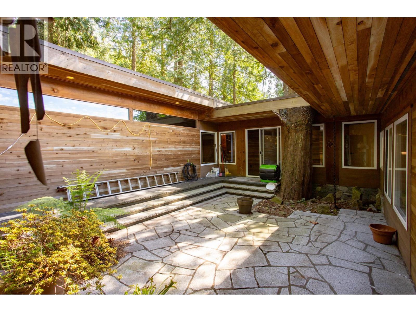 5225 Coombe Lane Property Photo 17