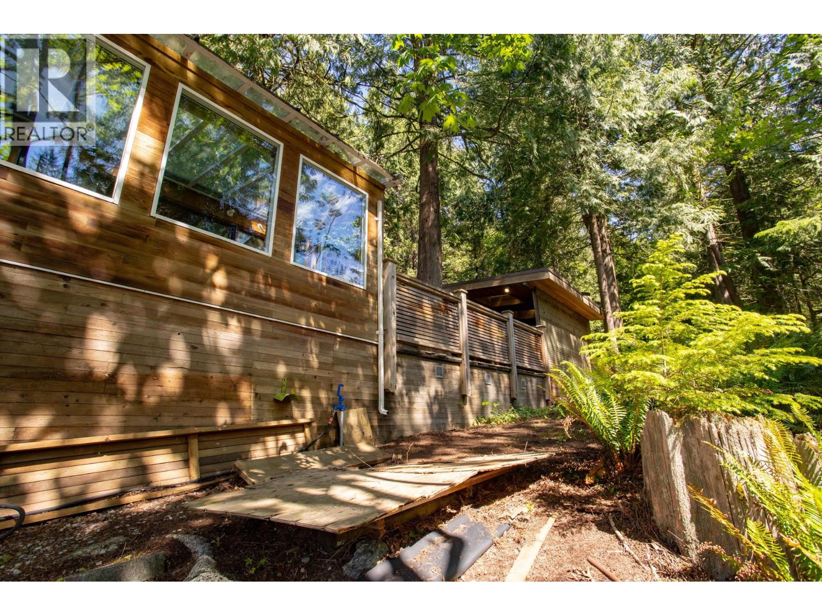 5225 Coombe Lane Property Photo 33