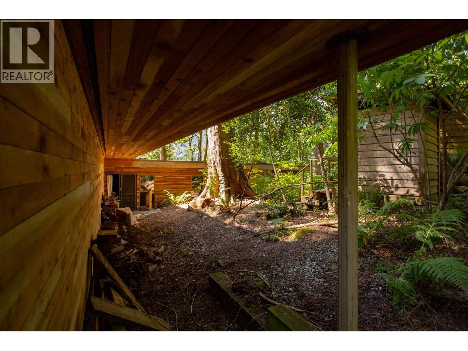 5225 Coombe Lane Property Photo 34