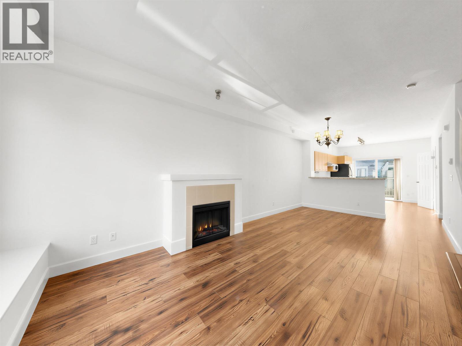 15 7331 Heather Street Property Photo 4