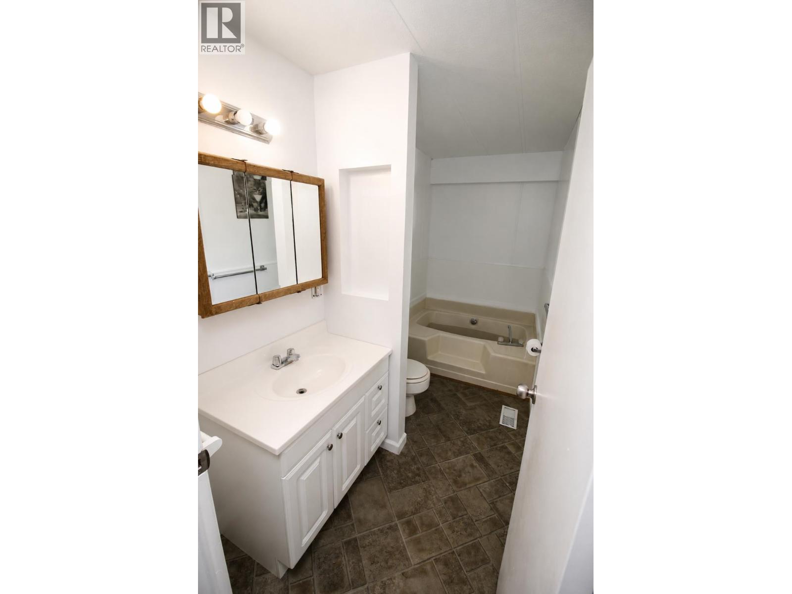 2750 Middleton Road Property Photo 20