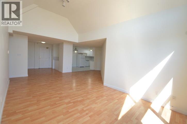 405 7071 Blundell Road Property Photo 5