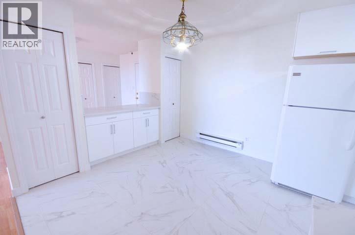 405 7071 Blundell Road Property Photo 6