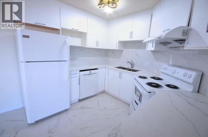 405 7071 Blundell Road Property Photo 7