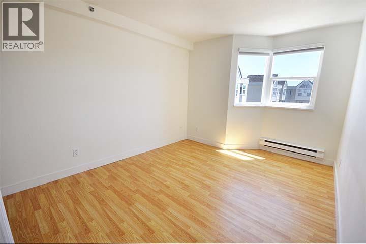 405 7071 Blundell Road Property Photo 13