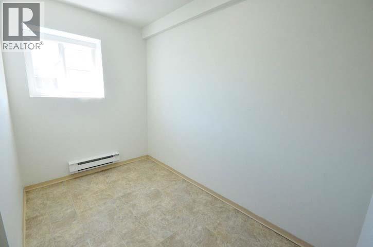 405 7071 Blundell Road Property Photo 16