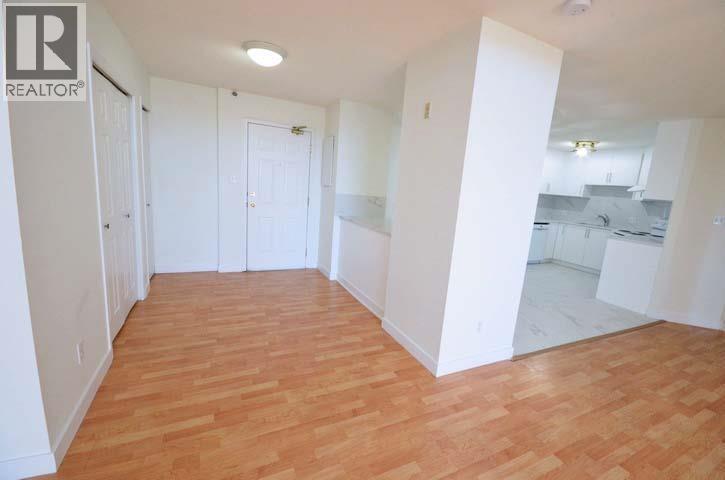 405 7071 Blundell Road Property Photo 18
