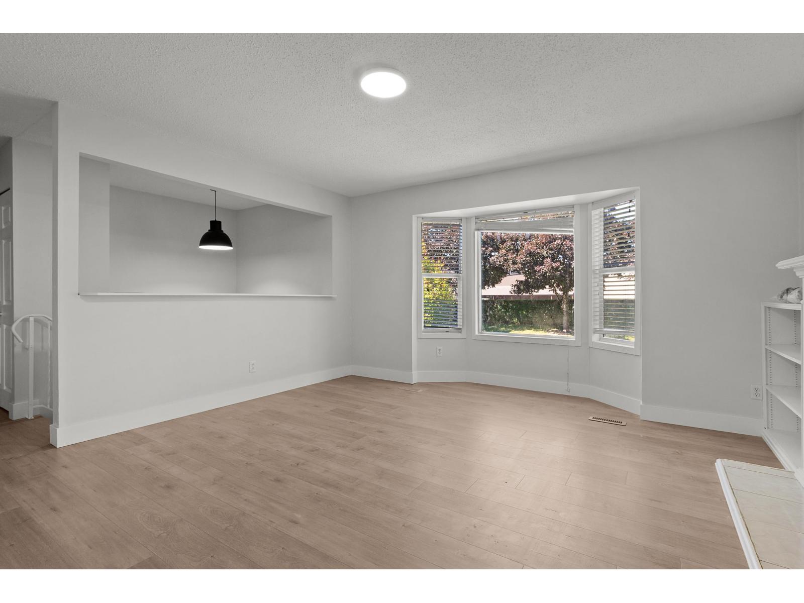 8852 Charles Street Property Photo 4