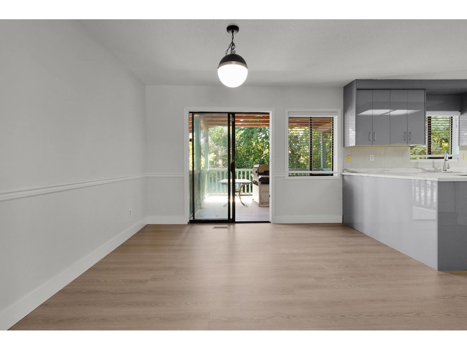 8852 Charles Street Property Photo 11