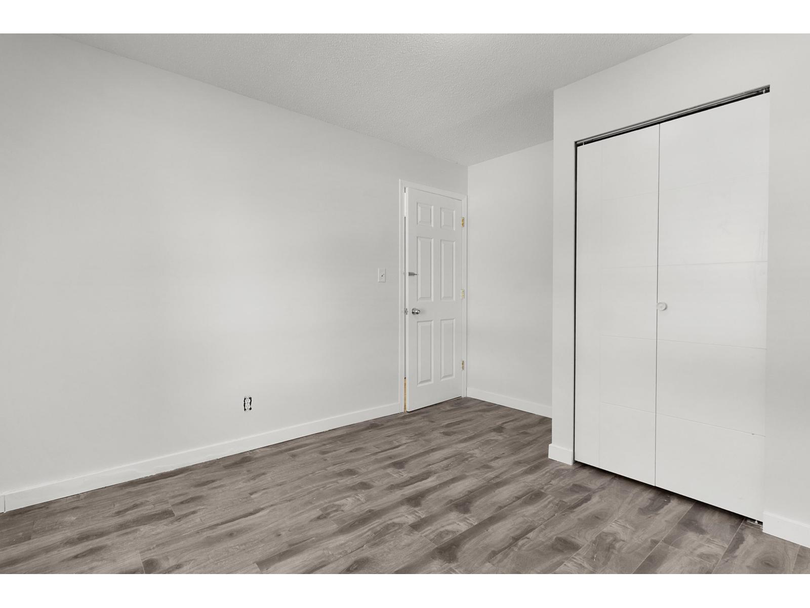 8852 Charles Street Property Photo 24