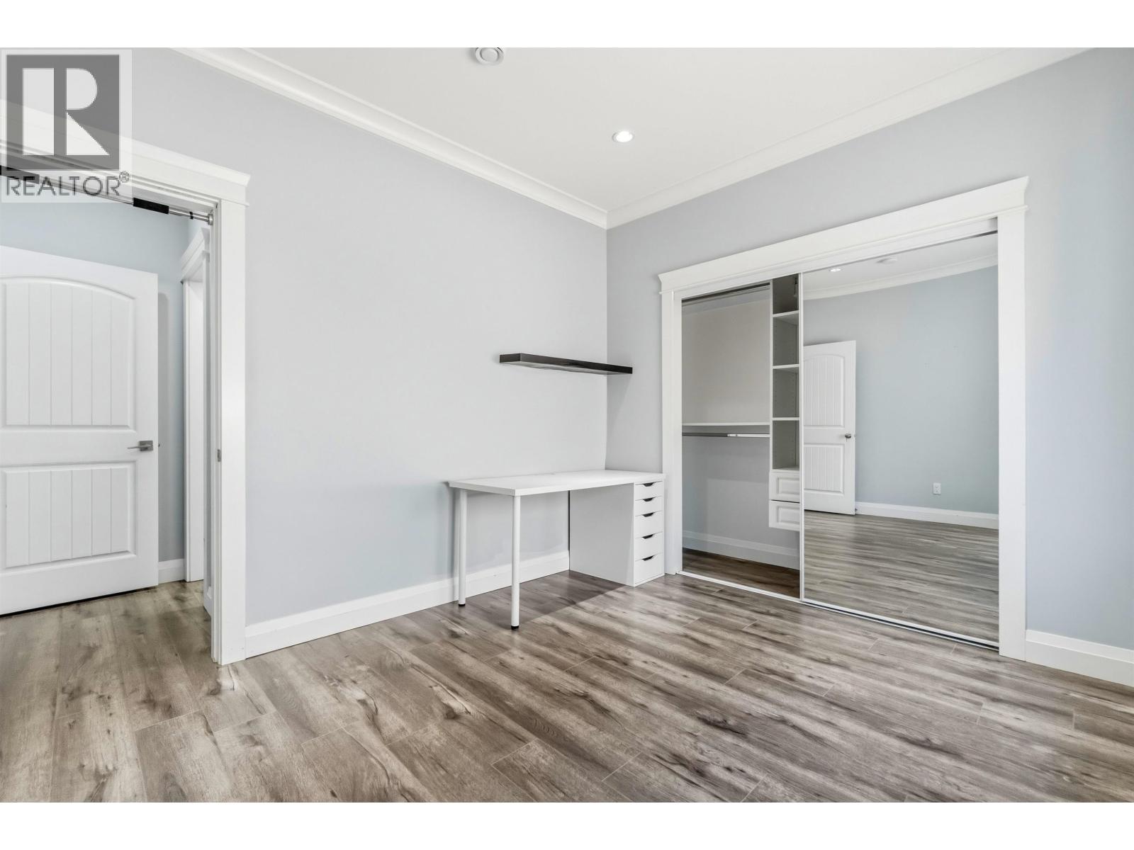 331 E Eighth Avenue Property Photo 17
