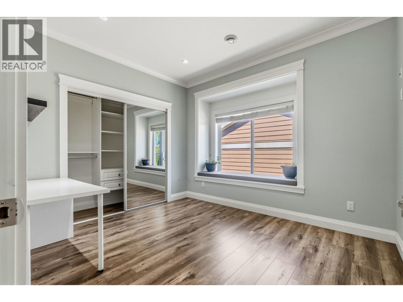331 E Eighth Avenue Property Photo 18