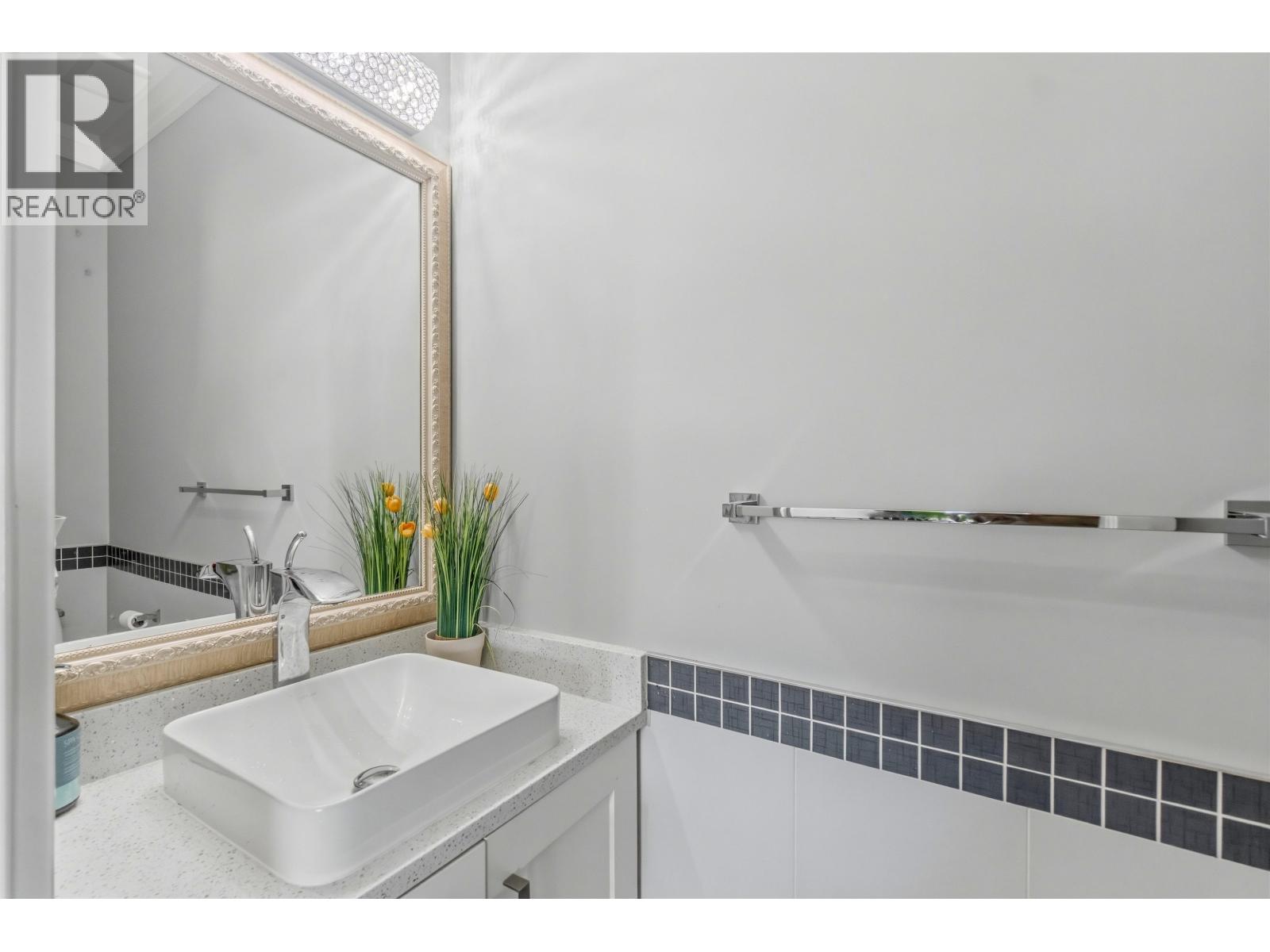 331 E Eighth Avenue Property Photo 20